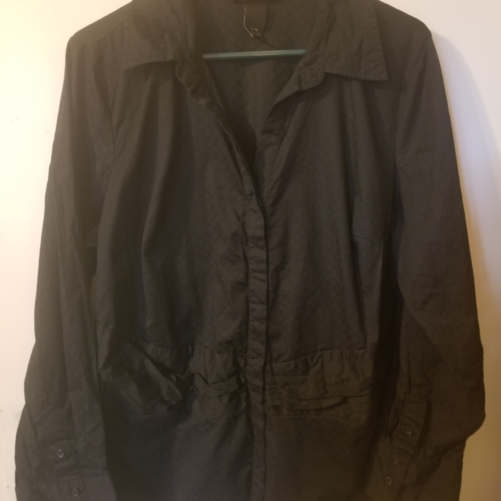 Lane Bryant black 14/16 top plus
Cotton buttondown - Picture 6 of 6